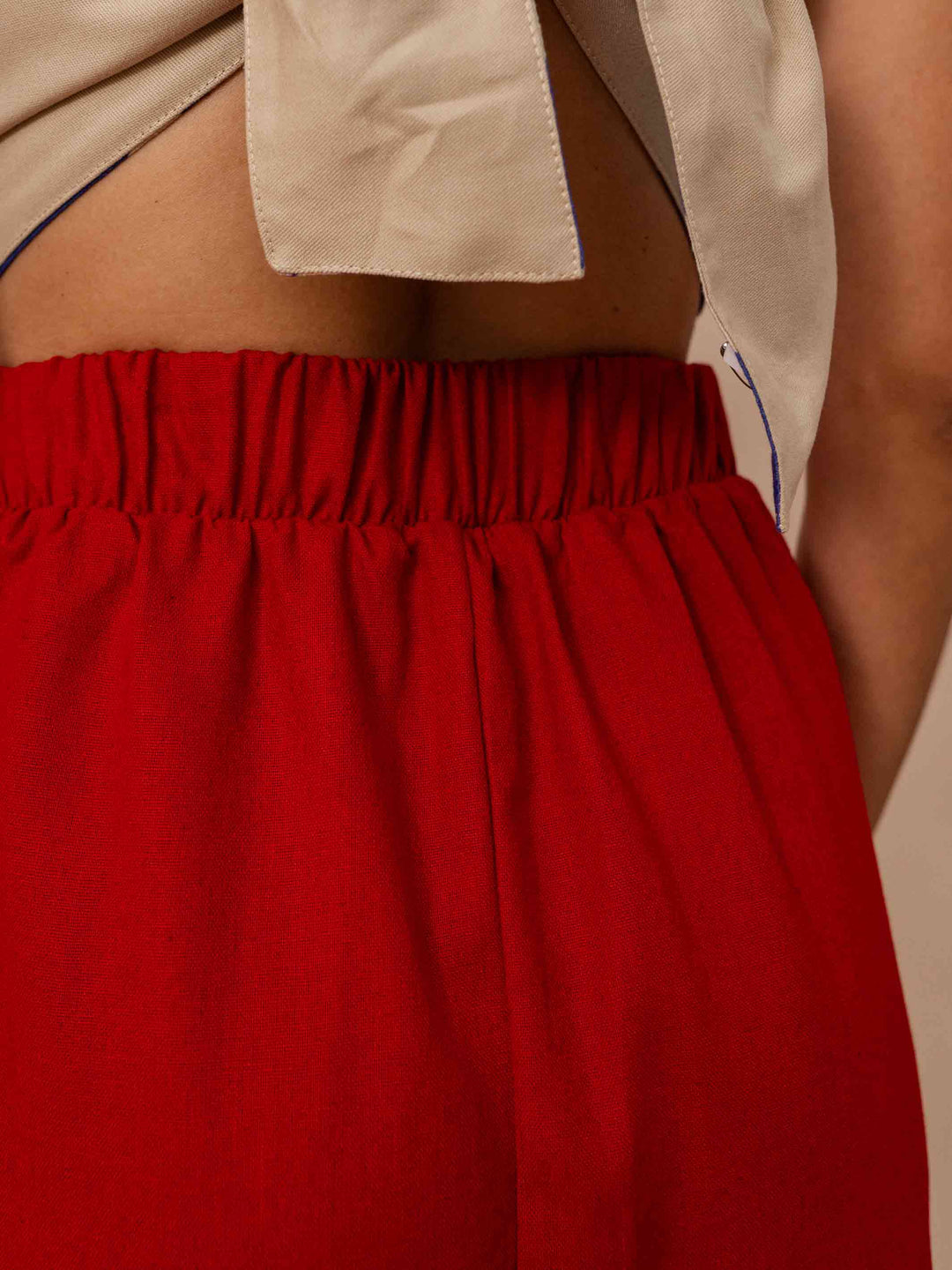saia_midi_vermelho_linho_fenda_duas-design_moda-autoral_recife_pernambuco