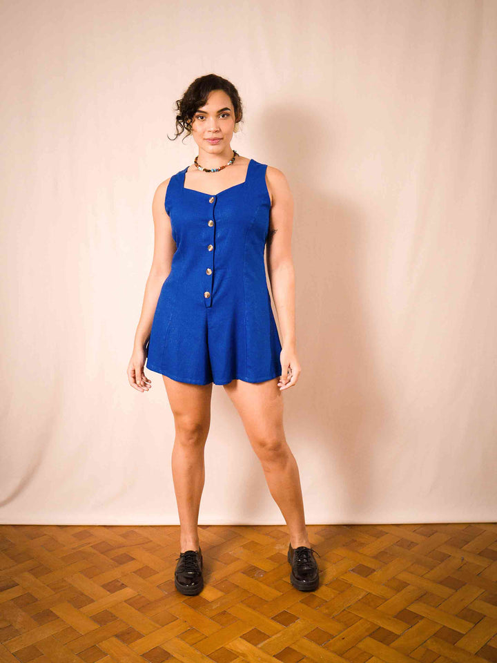 Macaquinho-Feminino-Curto-Linho_duas-design_moda-autoral_azul