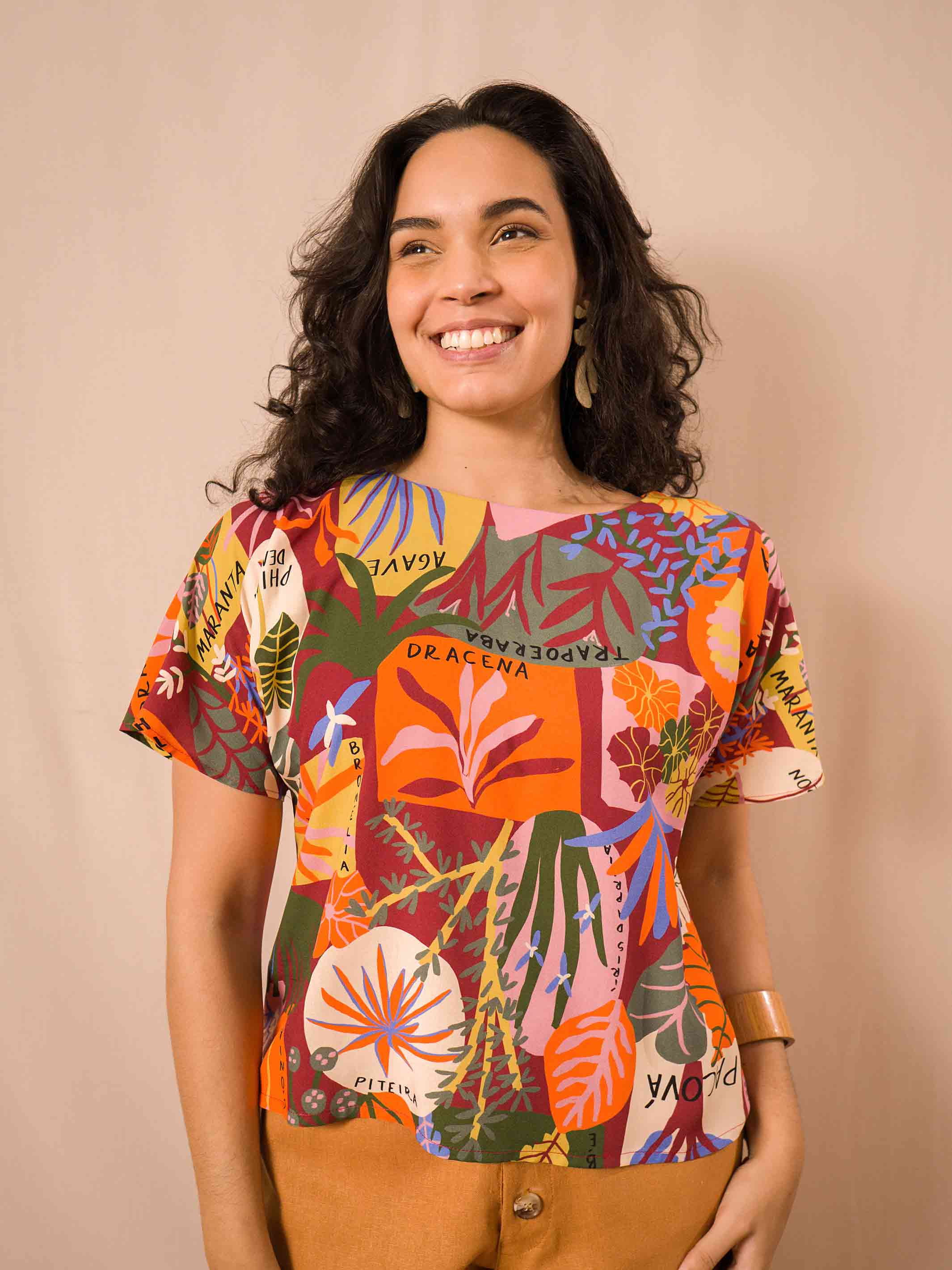 Blusa Detalhada 2 Cores