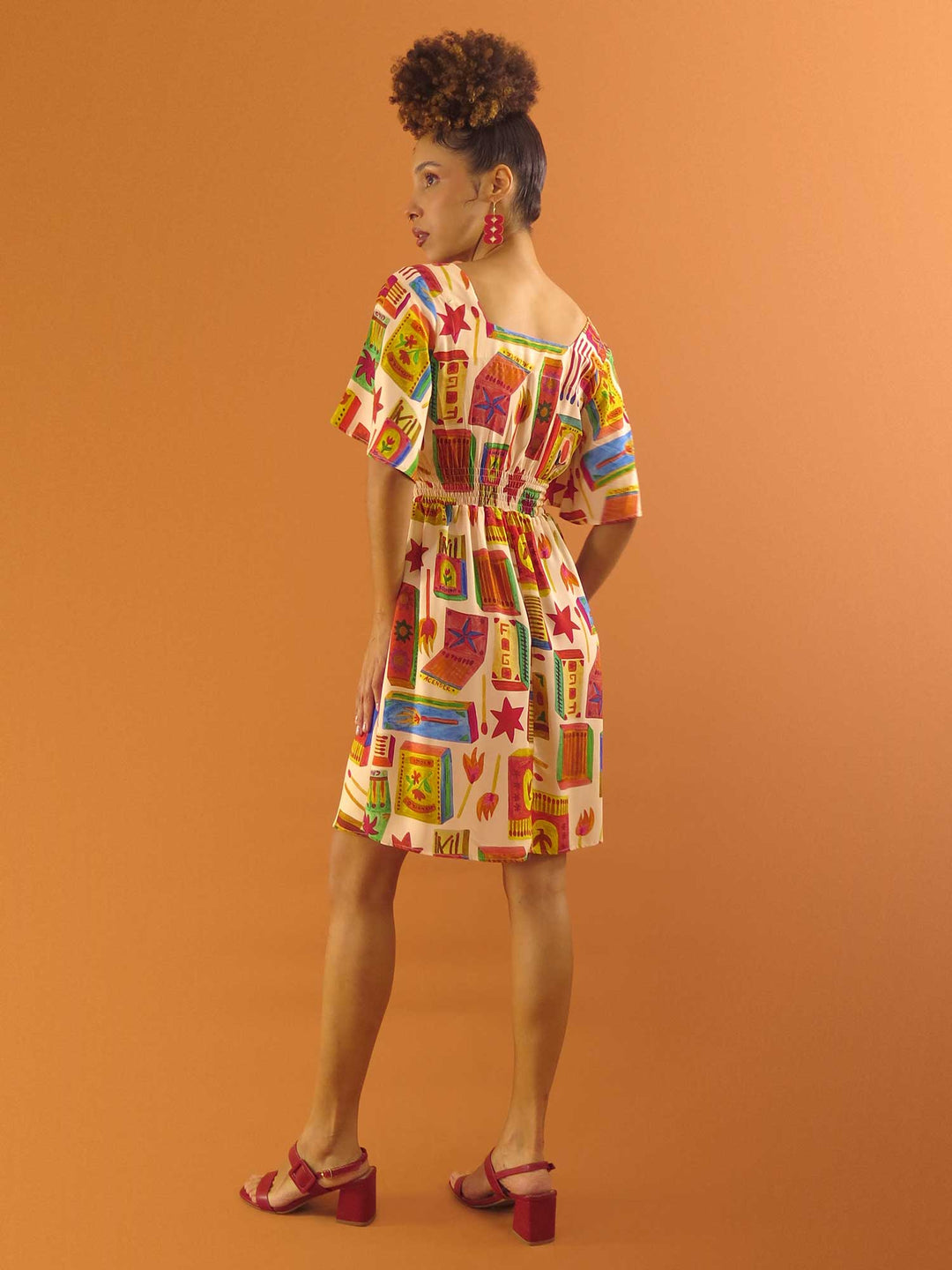 VESTIDO NINA CURTO