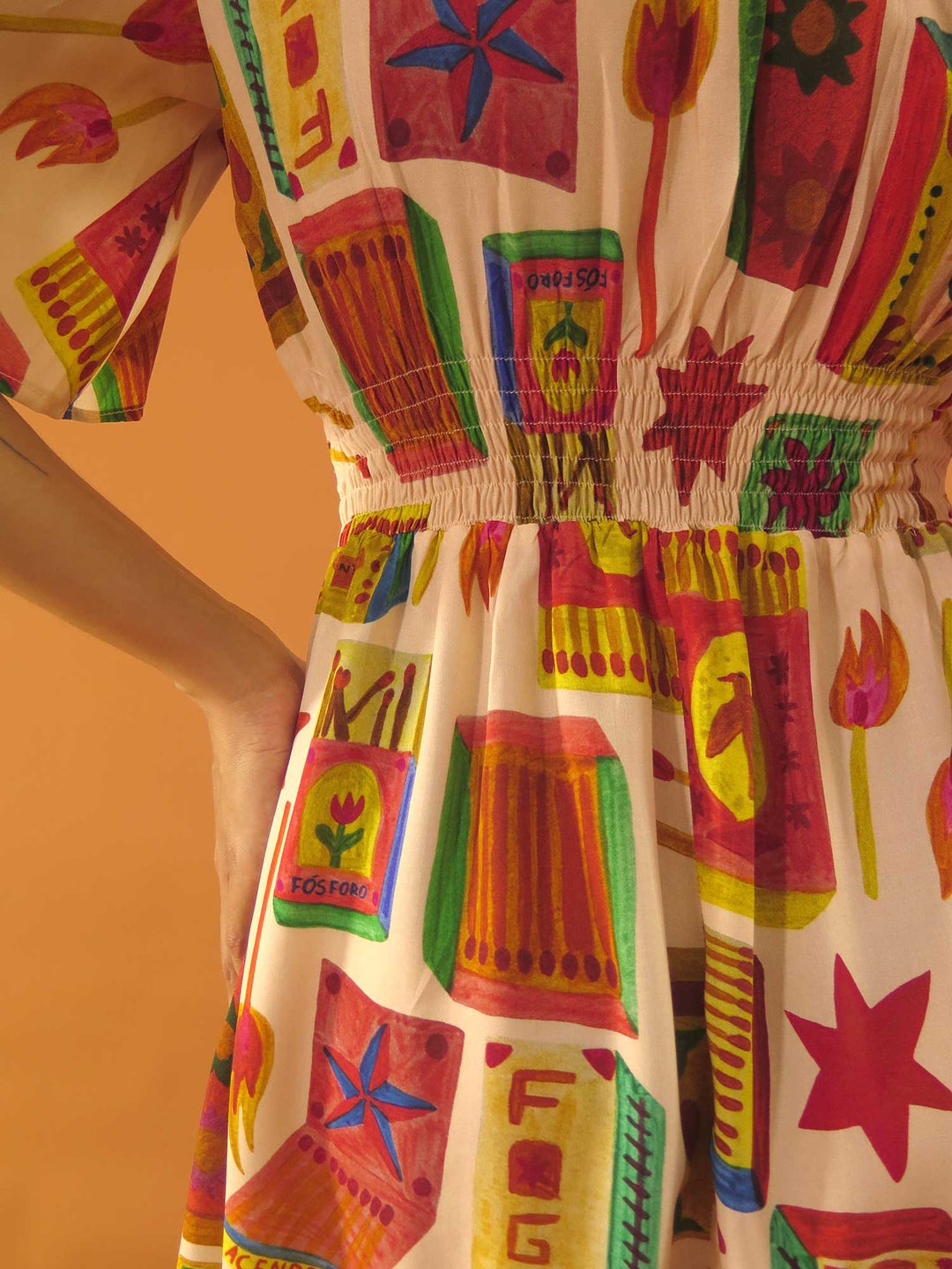 VESTIDO NINA CURTO