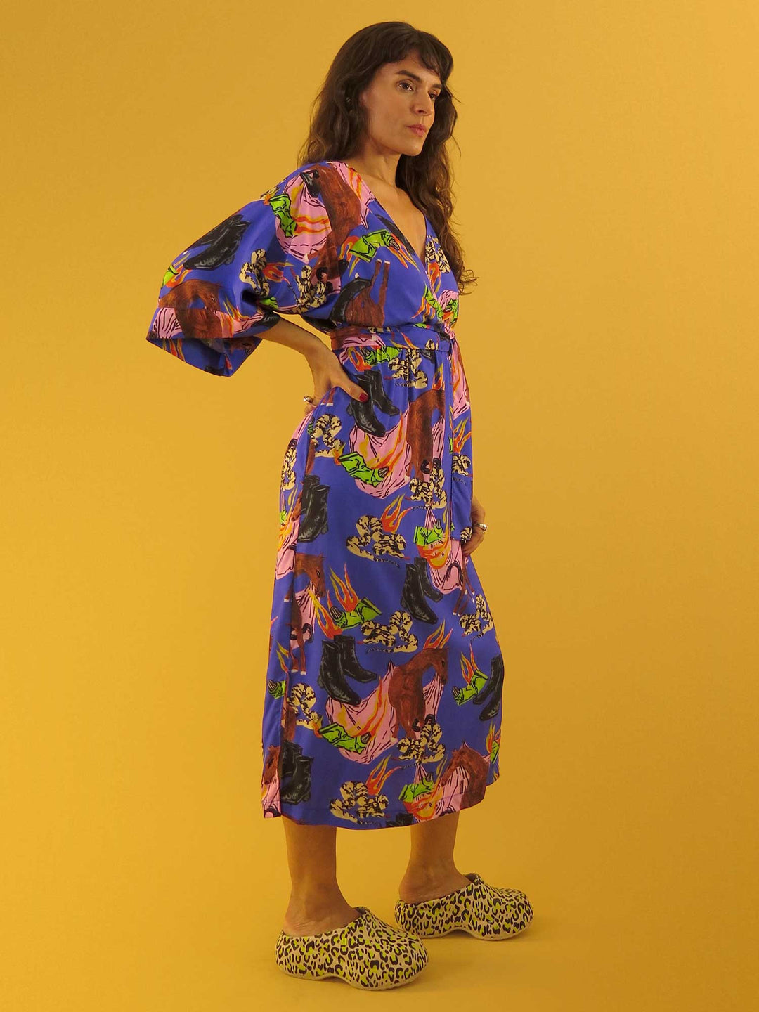 VESTIDO KIMONO LONGUETE