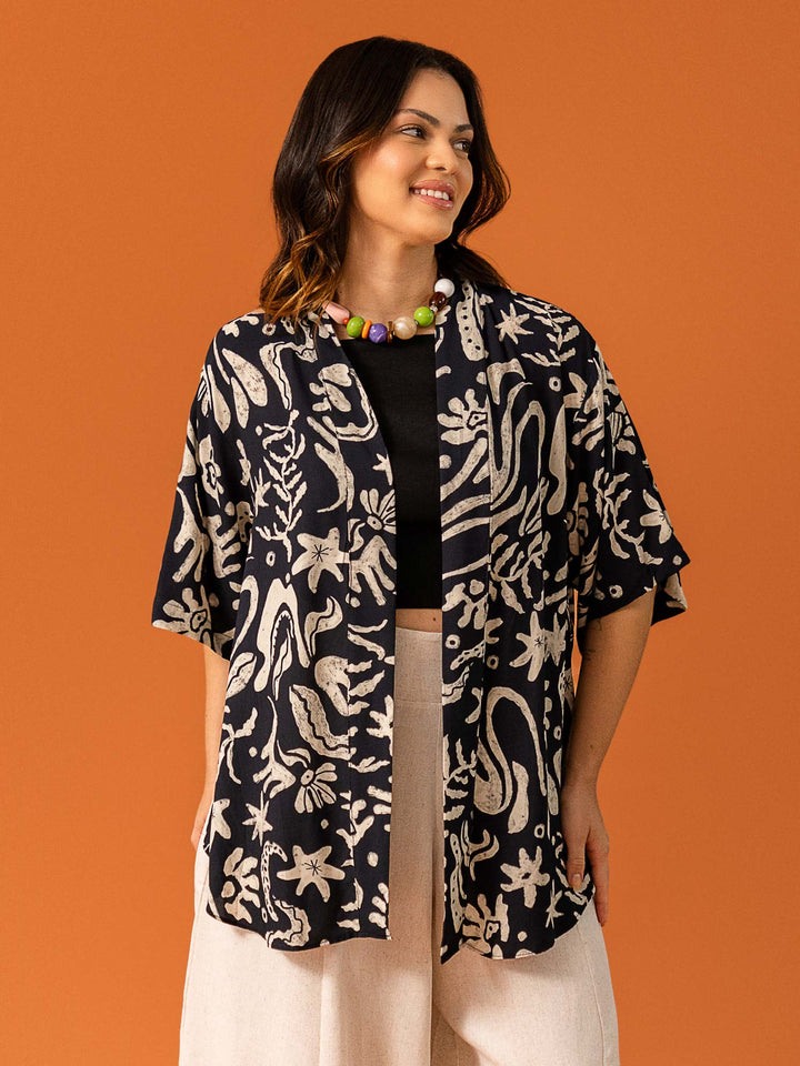 KIMONO | SOMBRA NO QUINTAL