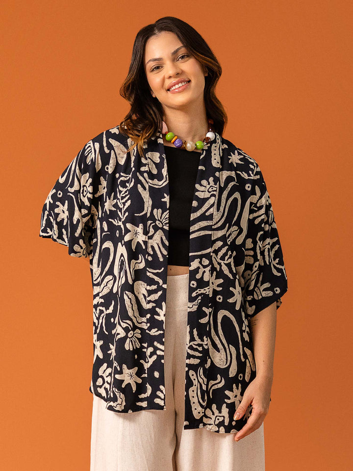 KIMONO | SOMBRA NO QUINTAL