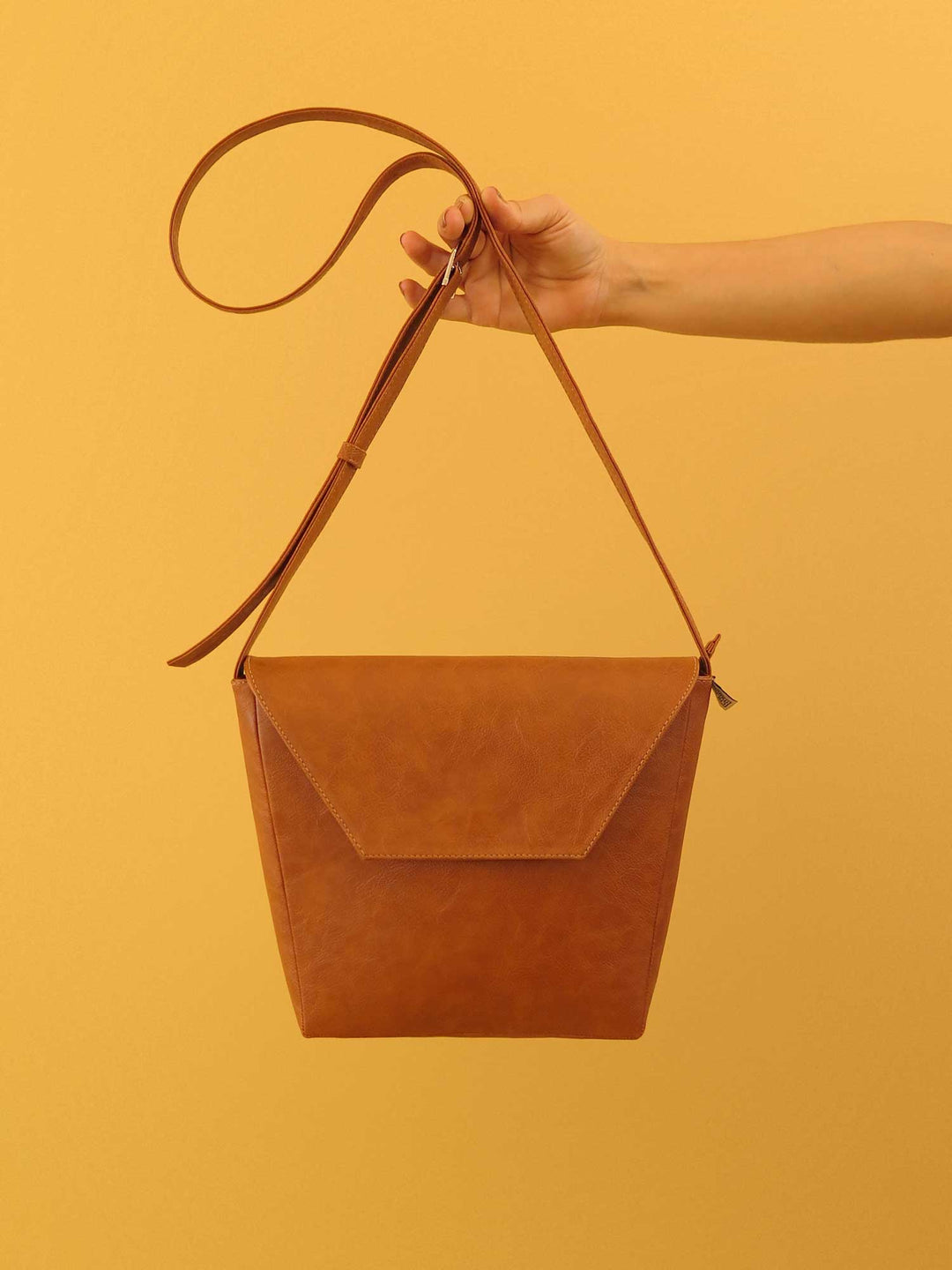 BOLSA TRAPÉZIO | CARAMELO