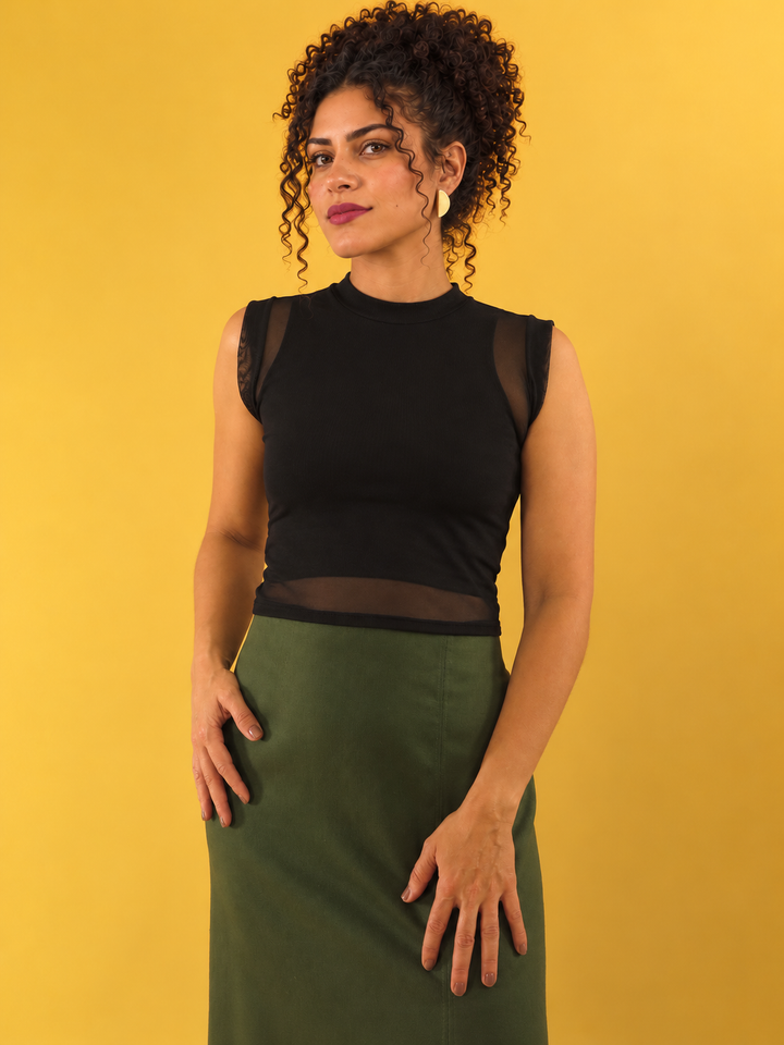 CROPPED LUANA