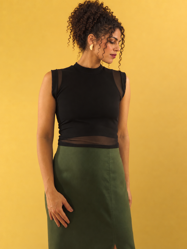 CROPPED LUANA