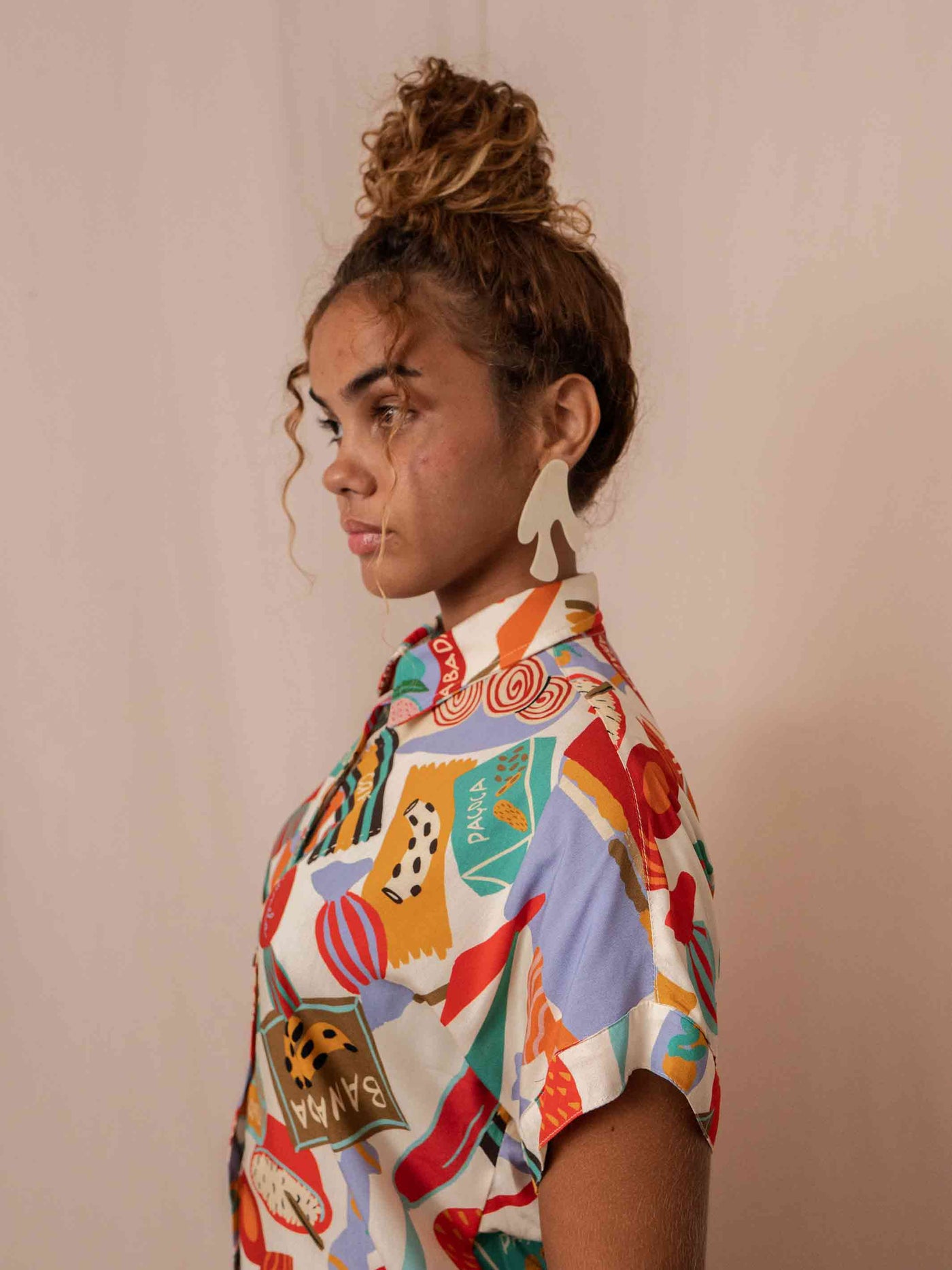 blusa_botao_feminina_estampada_duas-design_moda-autoral_recife_pernambuco