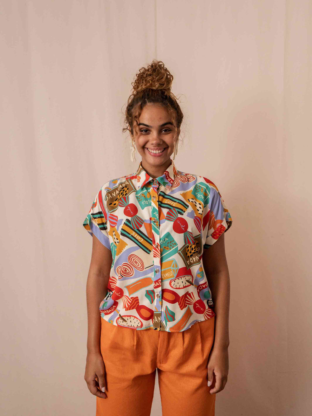 blusa_botao_feminina_estampada_duas-design_moda-autoral_recife_pernambuco
