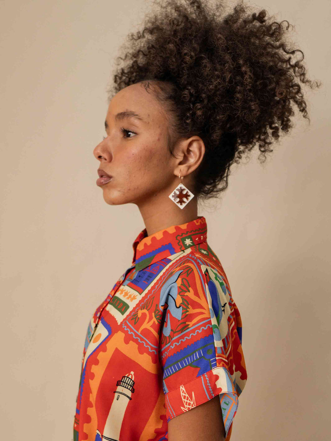 blusa_feminina_estampada_botao_duas_design_moda_autoral_recife_pernambuco