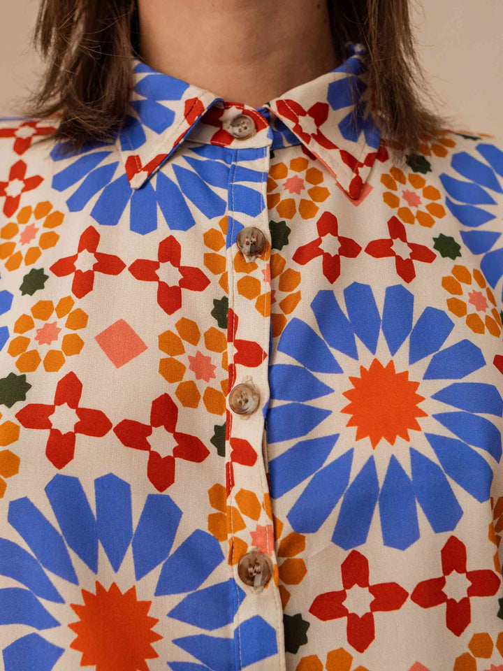 blusa_feminina_estampada_botao_duas_design_moda_autoral_recife_pernambuco