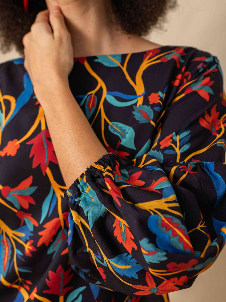 blusa_feminina_estampada_bufante_duas_design_moda_autoral_recife_pernambuco