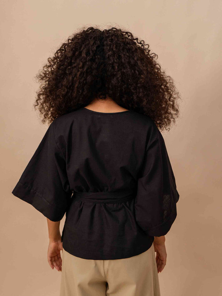 blusa_feminina_kimono_preta_duas-design_moda-autoral_recife_pernambuco