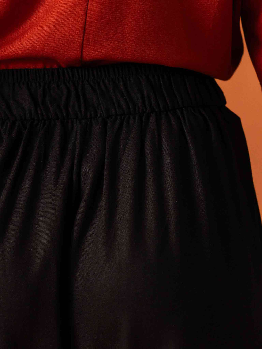 calca_femininia_alfaiataria_duas-design_moda-autoral_1_70050563-679e-4dbf-aec9-1d16cbea8ef0