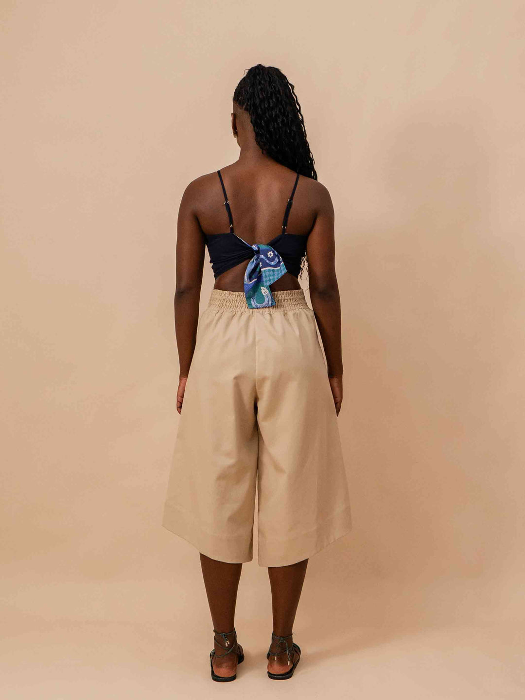 https://duasdesign.com/collections/blusa