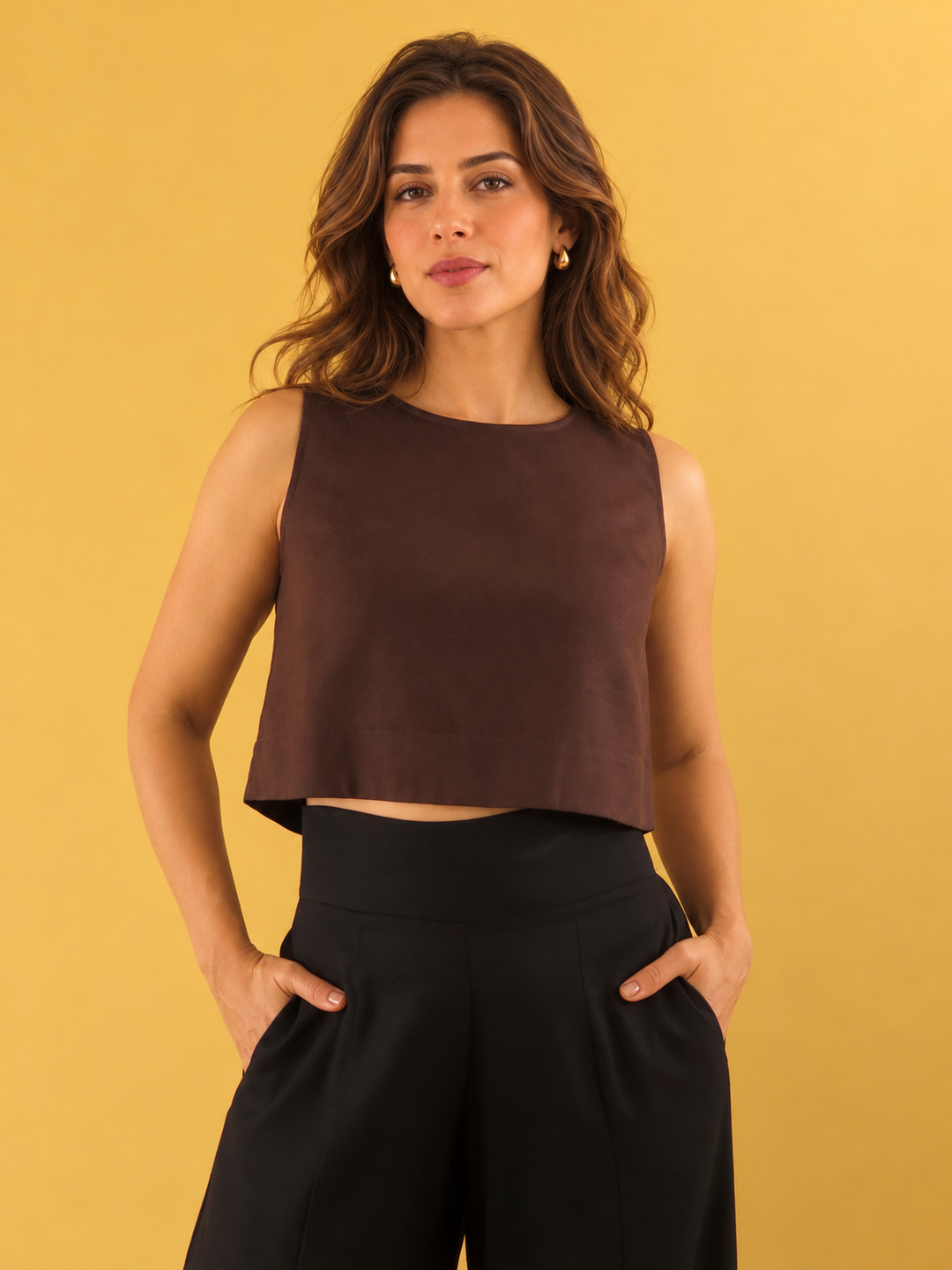 CROPPED LAURA