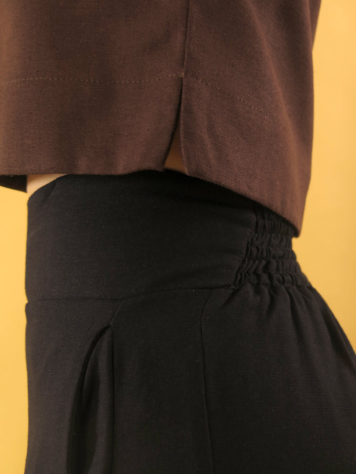 CROPPED LAURA