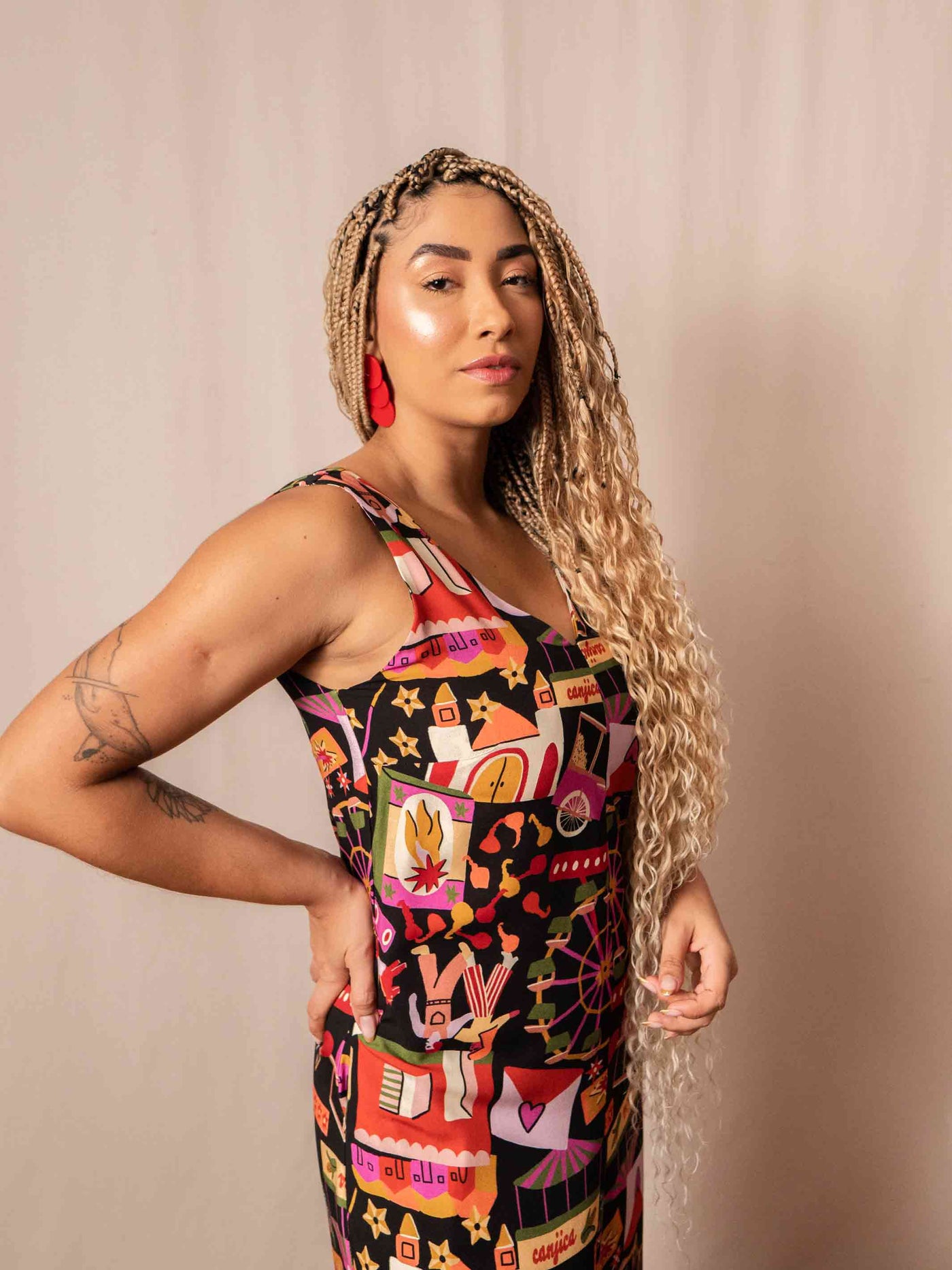 macacourt_feminino_estampado_duas-design_moda-autoral