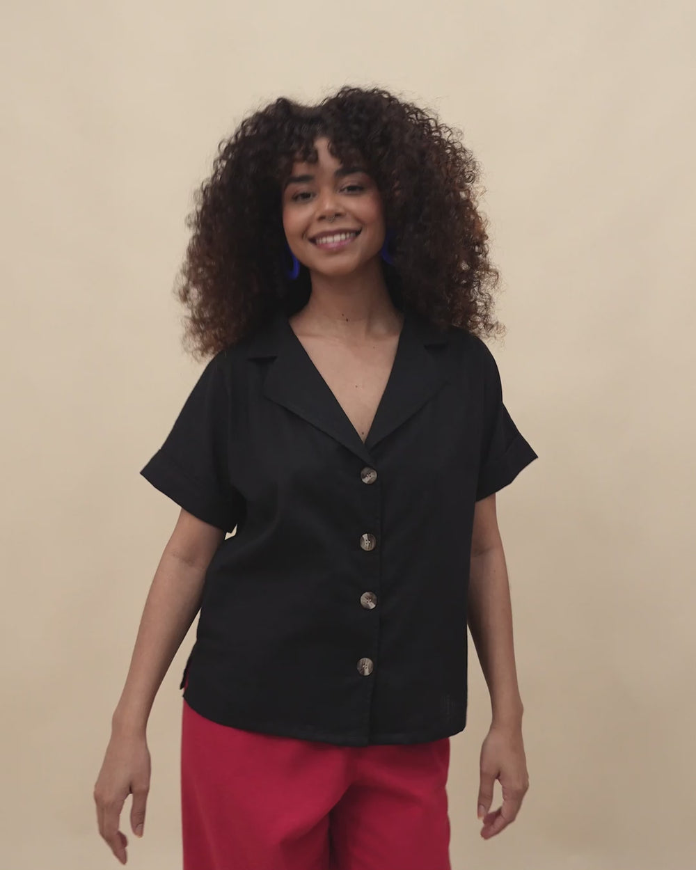 blusa_feminina_botoes_preta_duas-design_moda-autoral_recife_pernambuco