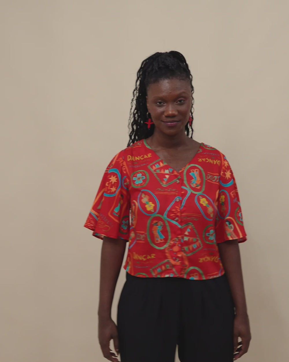 blusa_feminina_estampada_botao_duas_design_moda_autoral_recife_pernambuco