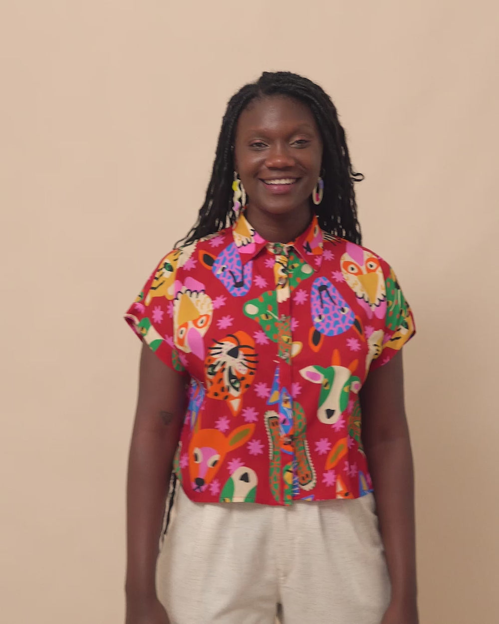blusa_feminina_estampada_botao_duas_design_moda_autoral_recife_pernambuco
