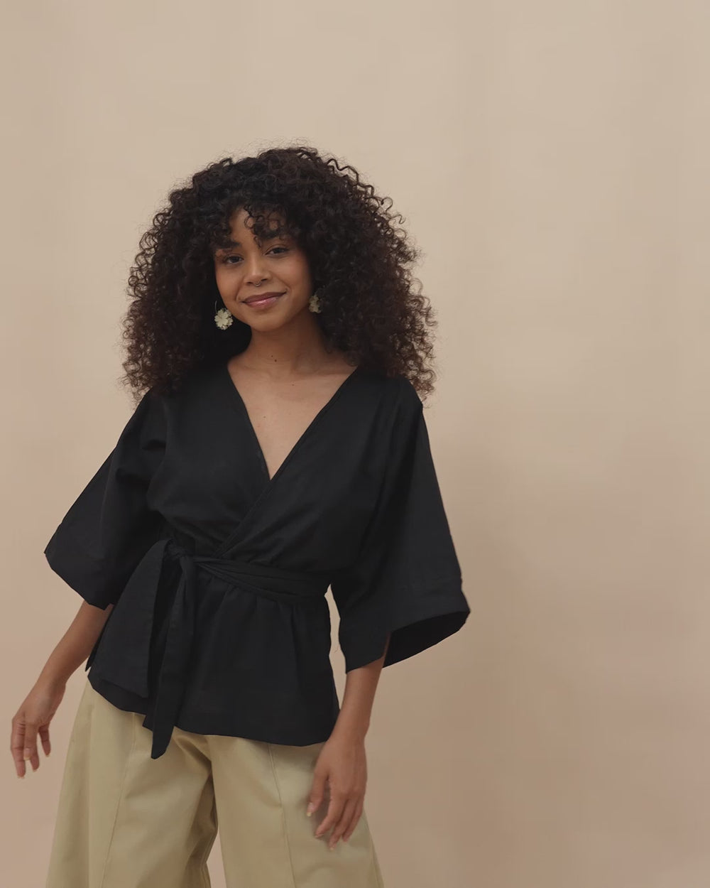 blusa_feminina_kimono_preta_duas-design_moda-autoral_recife_pernambuco