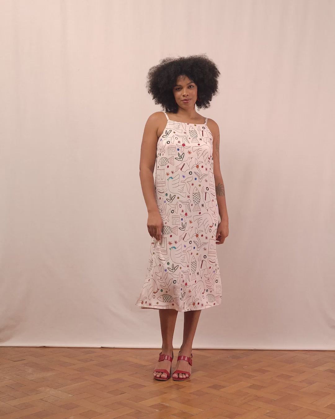 VESTIDO TRAPEZIO | BORDADO
