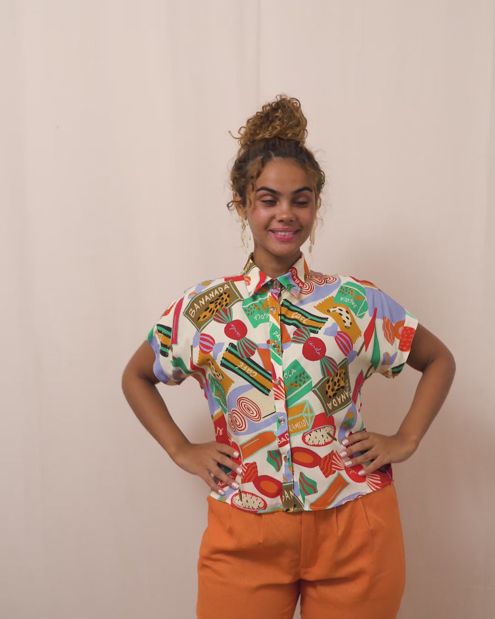 blusa_botao_feminina_estampada_duas-design_moda-autoral_recife_pernambuco