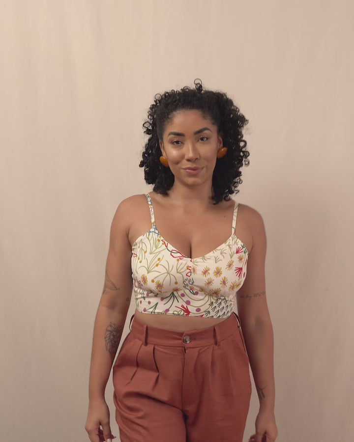 top_cropped_feminino_estampado_duas-design_moda-autoral_jardim