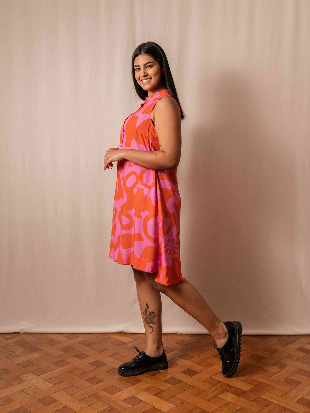 VESTIDO GOLA PADRE CURTO| BARRO