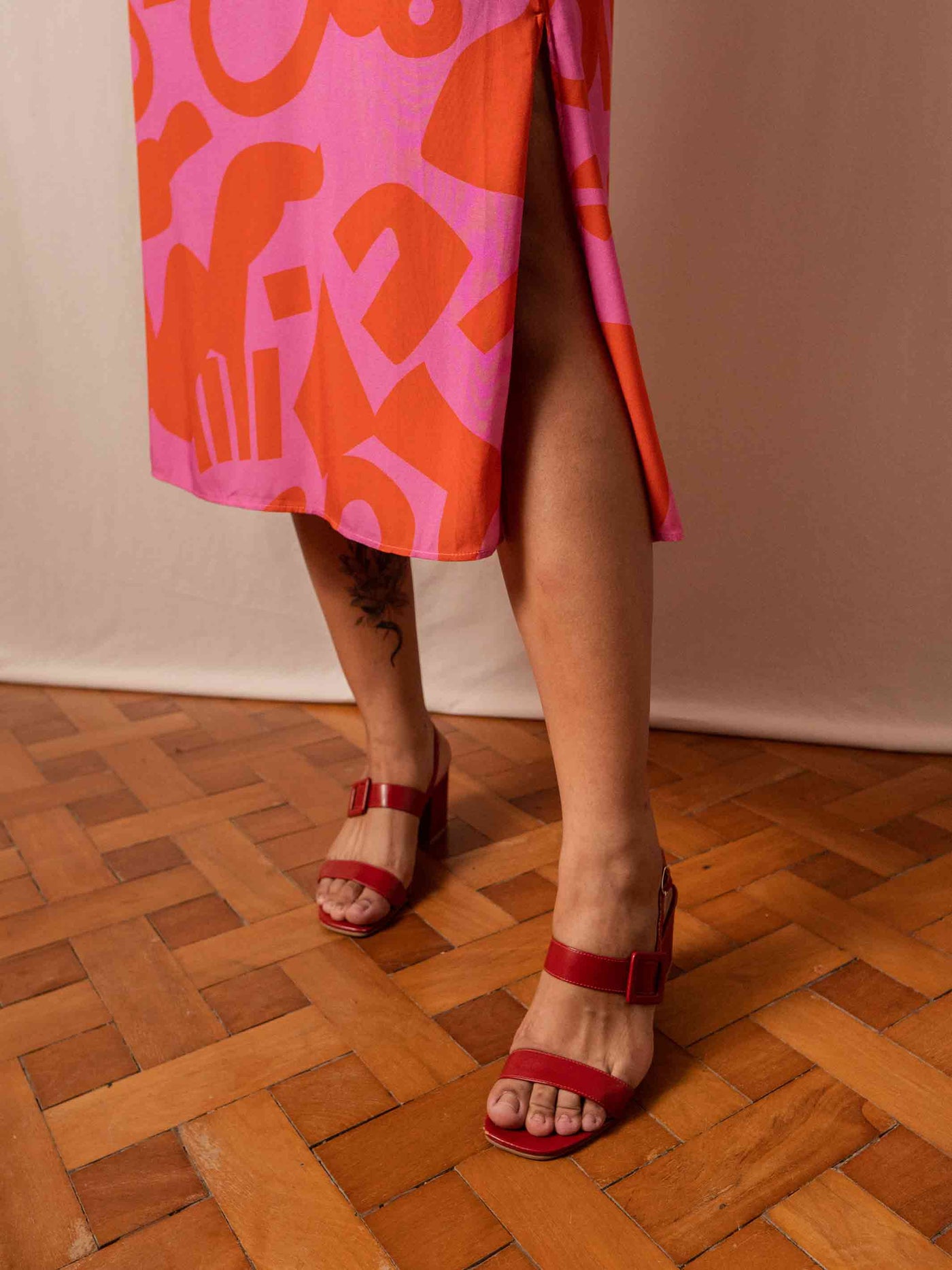 vestido_midi_feminino_estampado_duas-design_moda-autoral
