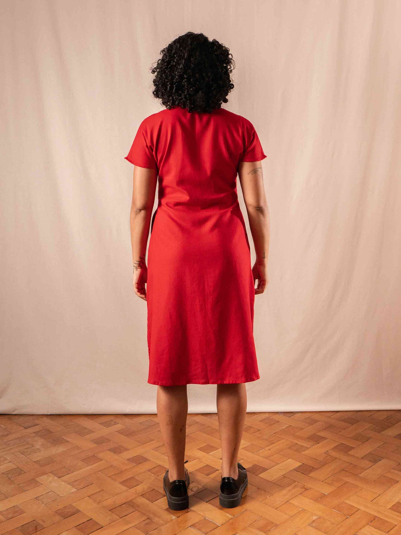 vestido_midi_linho_vermelho_duas-design_moda-autoral