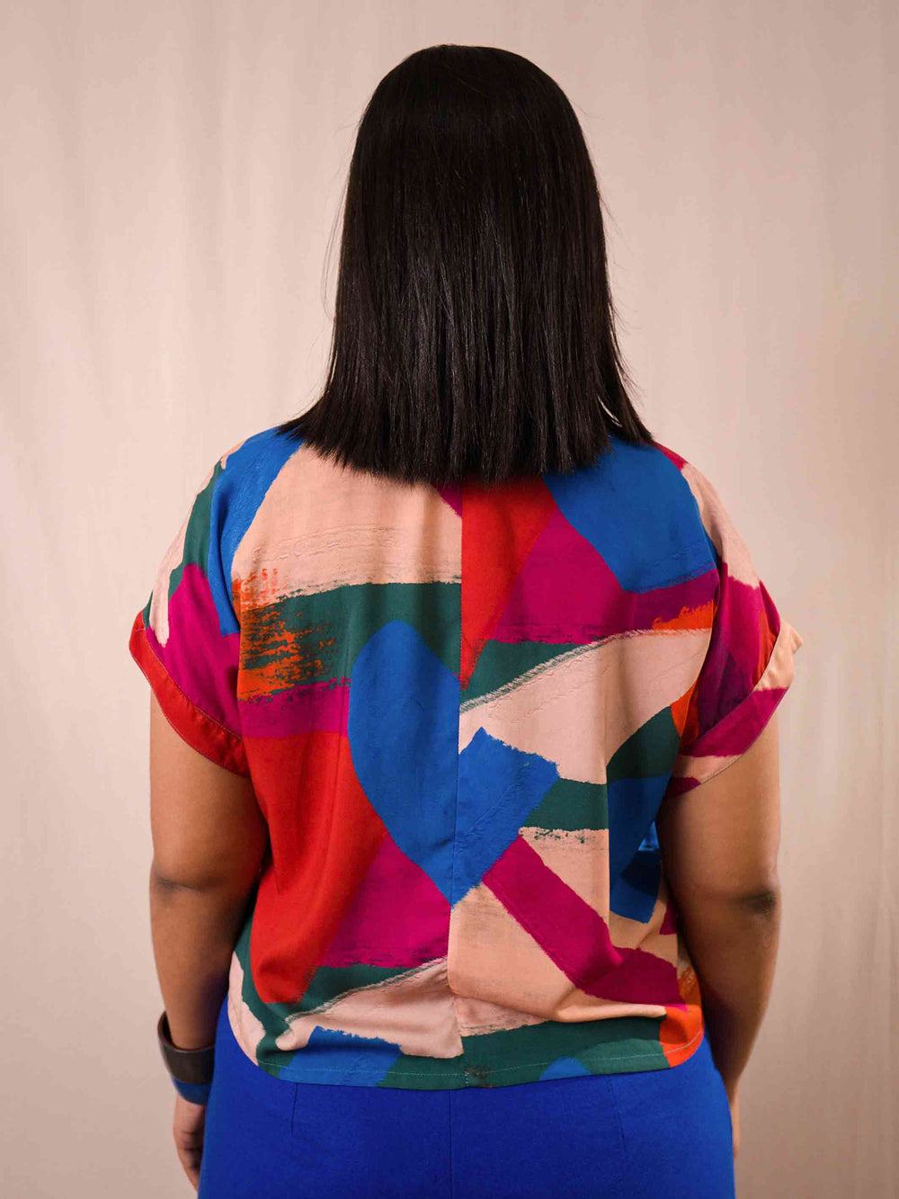 blusa_de_botao_feminina_estampada_duas-design_moda-autoral
