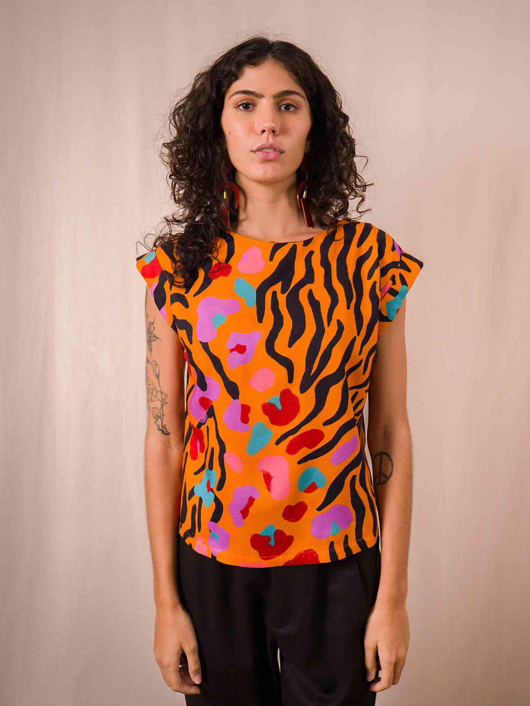   blusa_feminina_estampada_animal_print_duas-design_moda-autoral