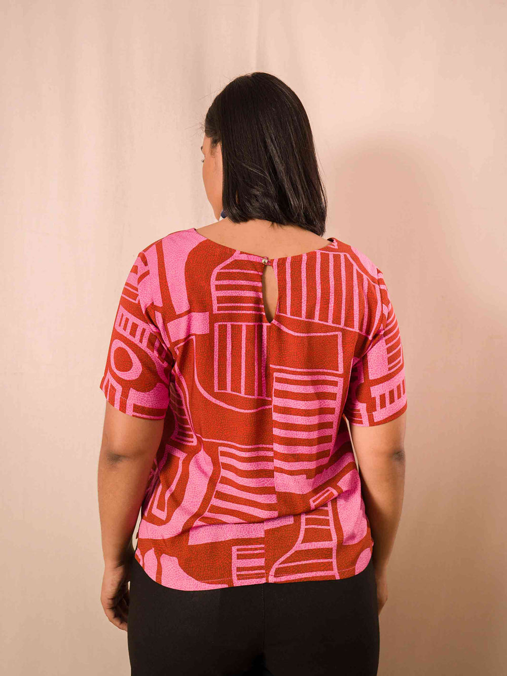 blusa_feminina_estampada_duas-design_moda-autoral_calcadao