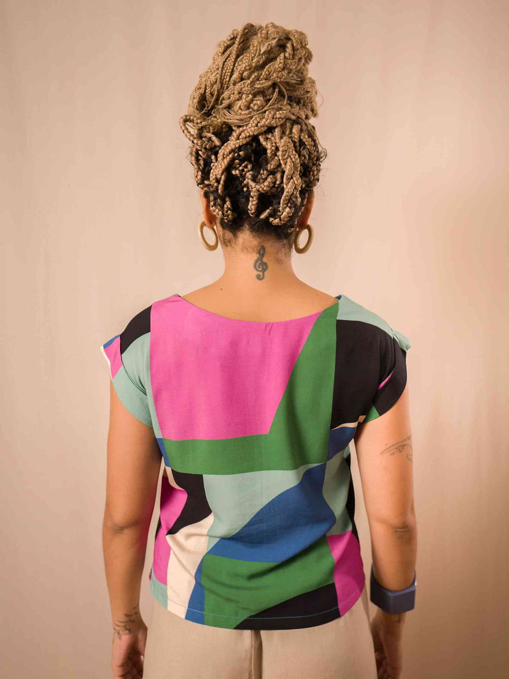 blusa_feminina_estampada_duas-design_moda-autoral_