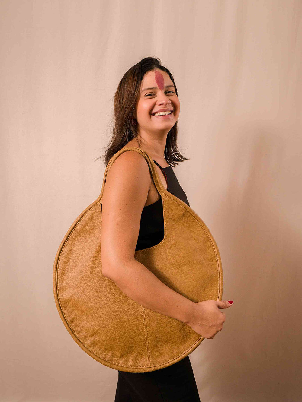 bolsa_couro_feminina_caramelo_duas-design_moda-autoral_
