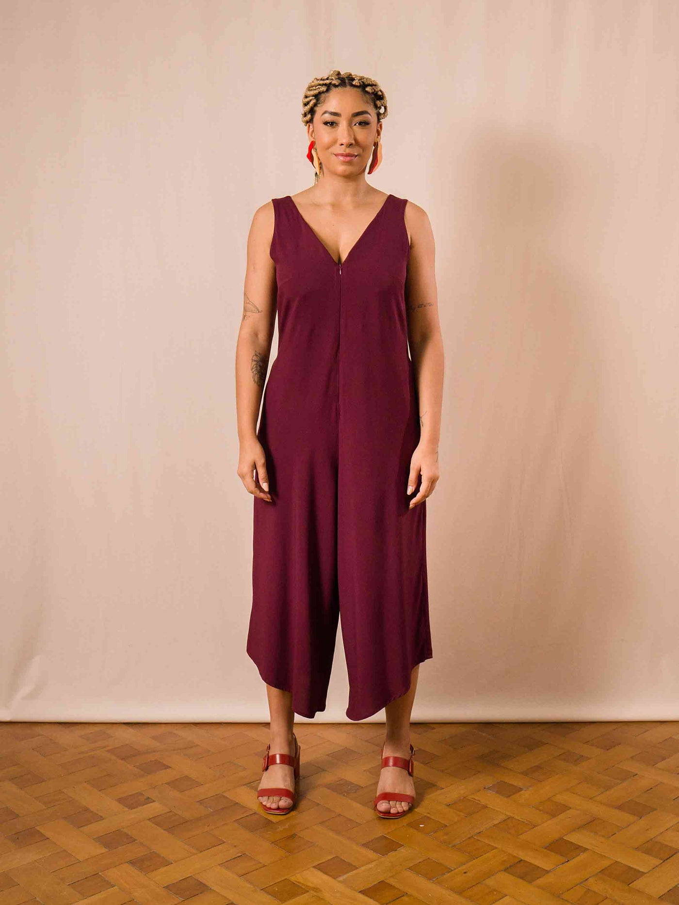 macacourt_liso_vinho_duas-design_moda-autoral