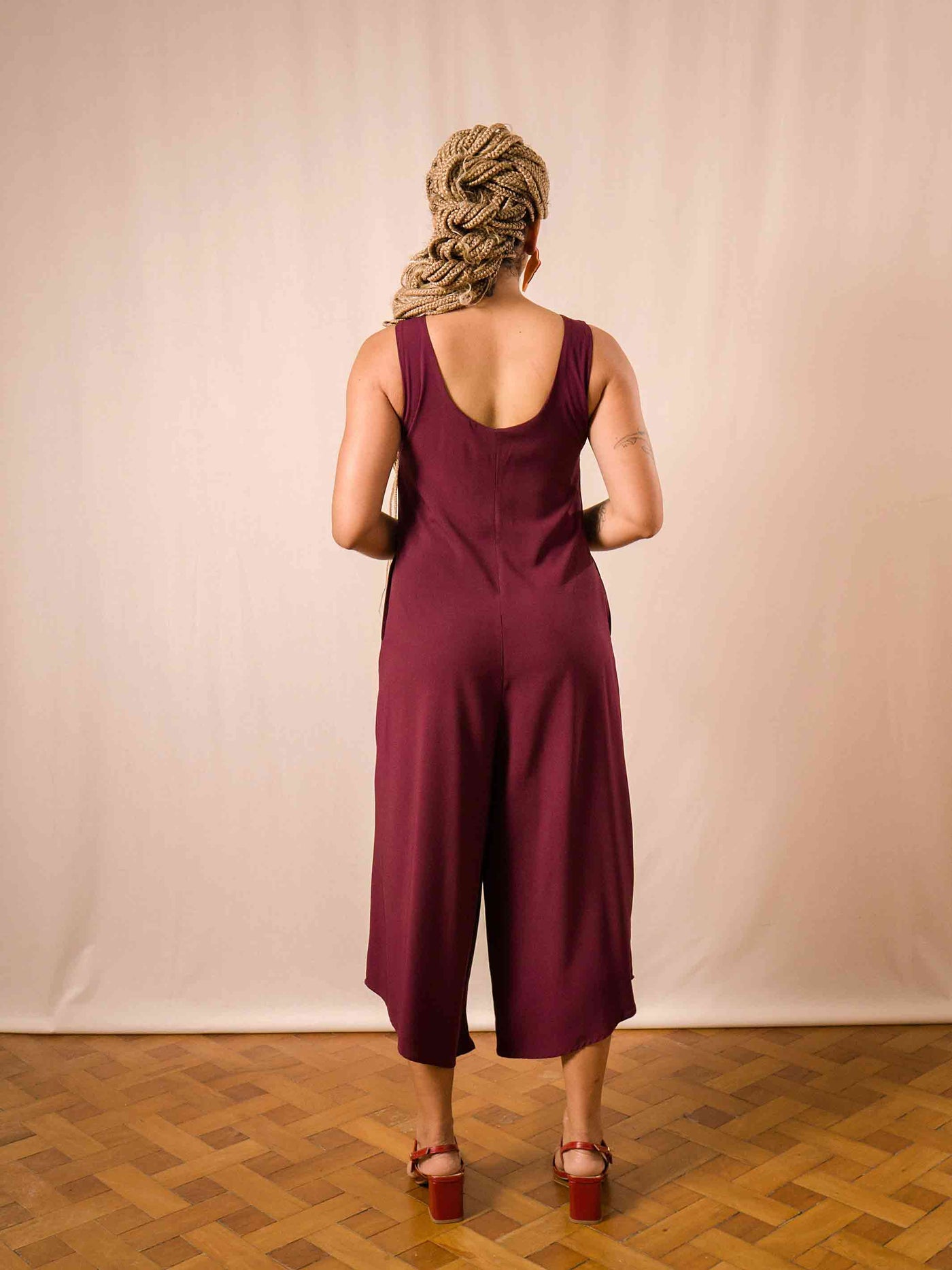 macacourt_liso_vinho_duas-design_moda-autoral