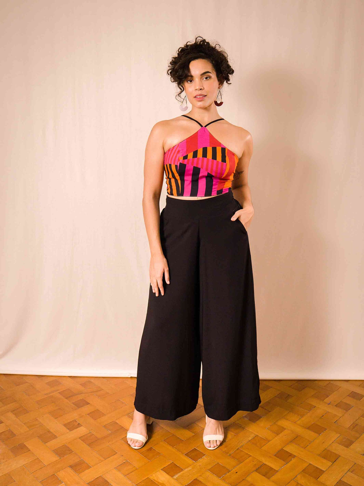 top-cropped-laco-estampado-linho_duas-design_moda-autoral_raios