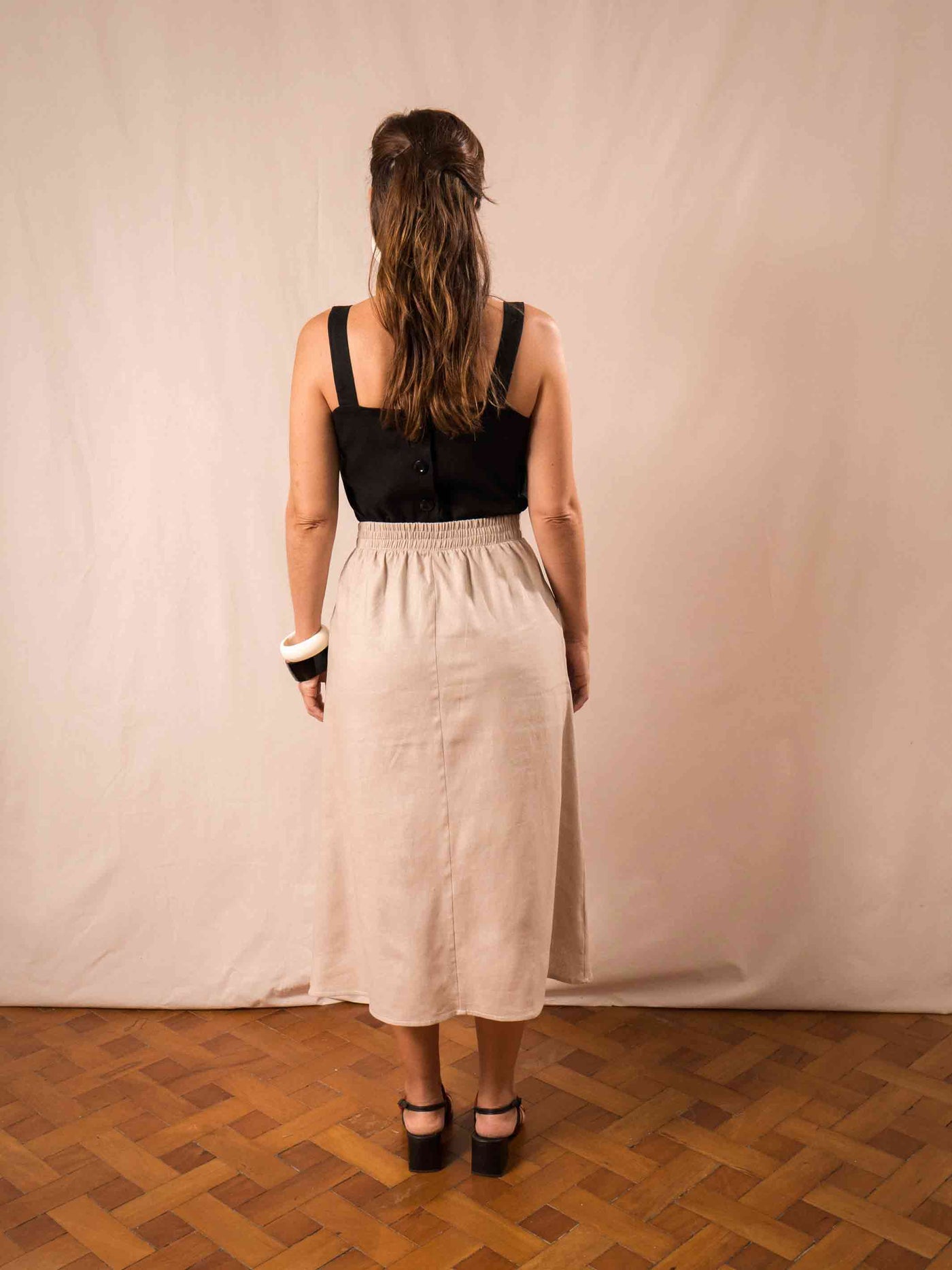 saia_midi_linho_bege_duas-design_moda-autoral
