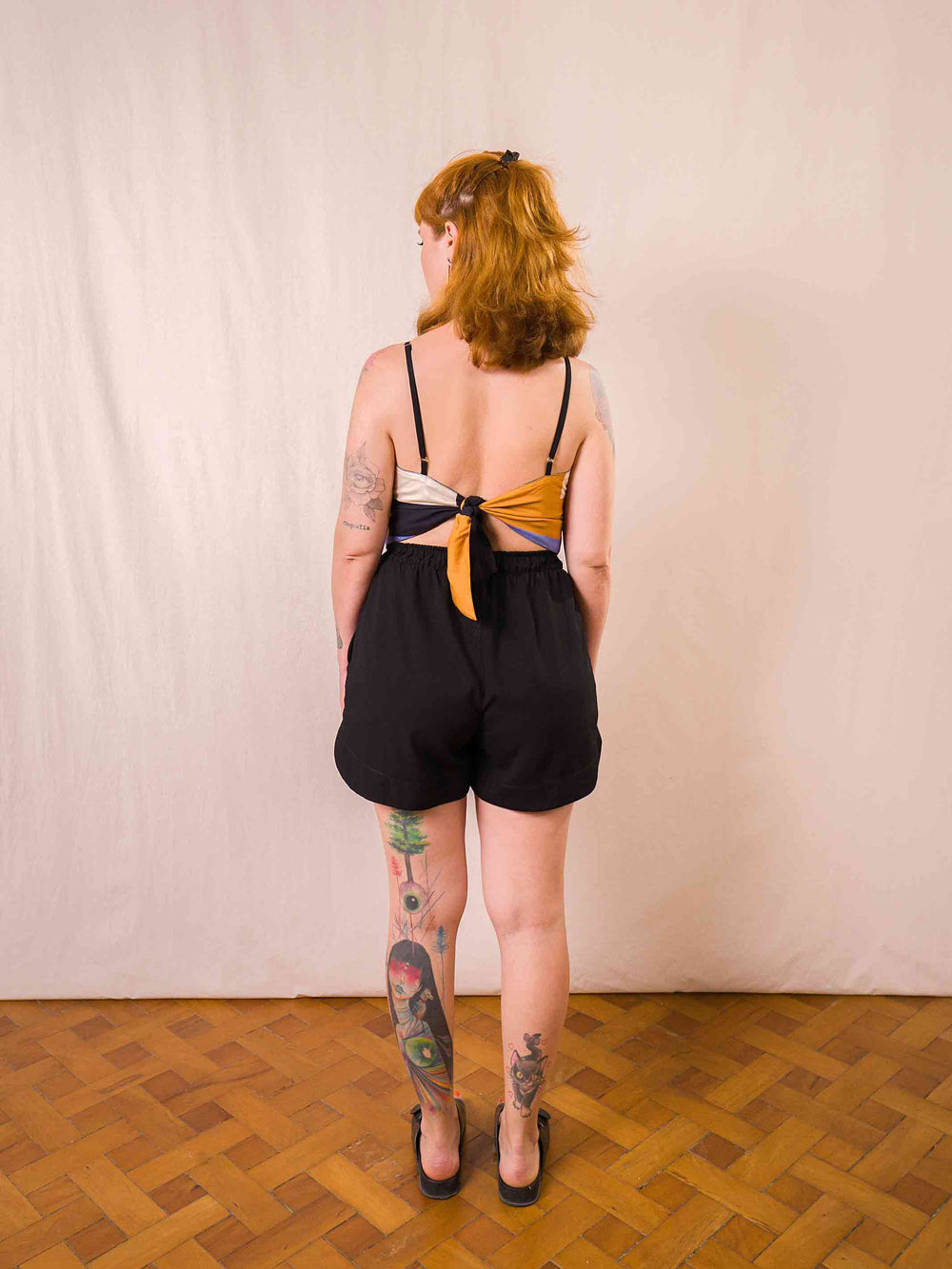 short_boxer_feminino_preto_costas_duas-design_moda-autoral