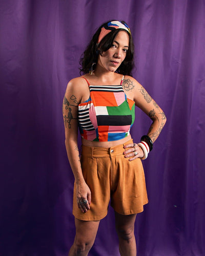 short_feminino_alfaiataria_linho_caramelo