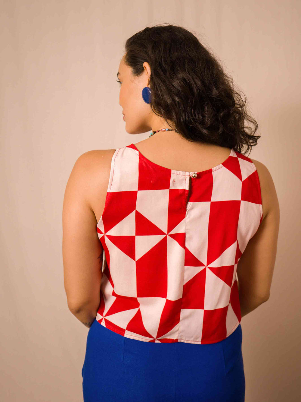 top_cropped_feminina_estampada_duas-design_moda-autoral_