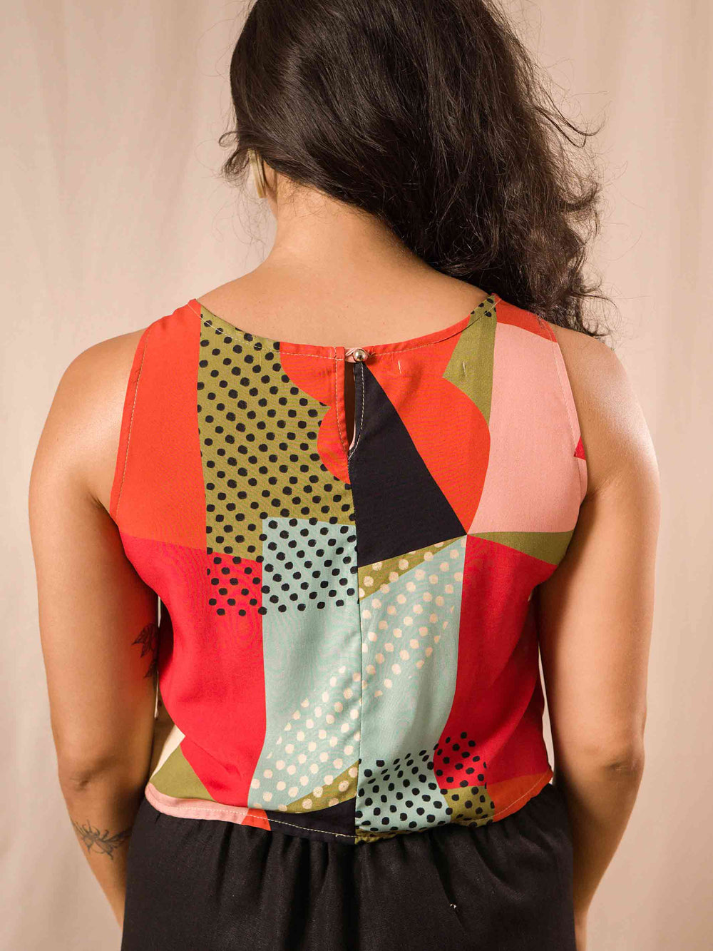 top_cropped_feminino_estampado_duas-design_moda-autoral_maria