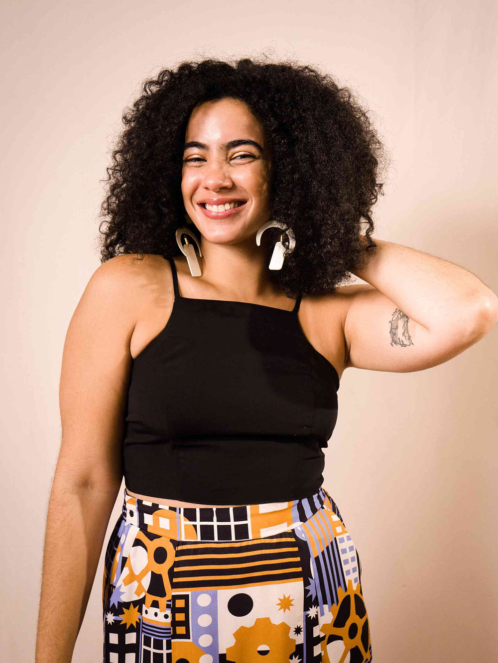    top_cropped_laco_preto-duas-design_moda-autora