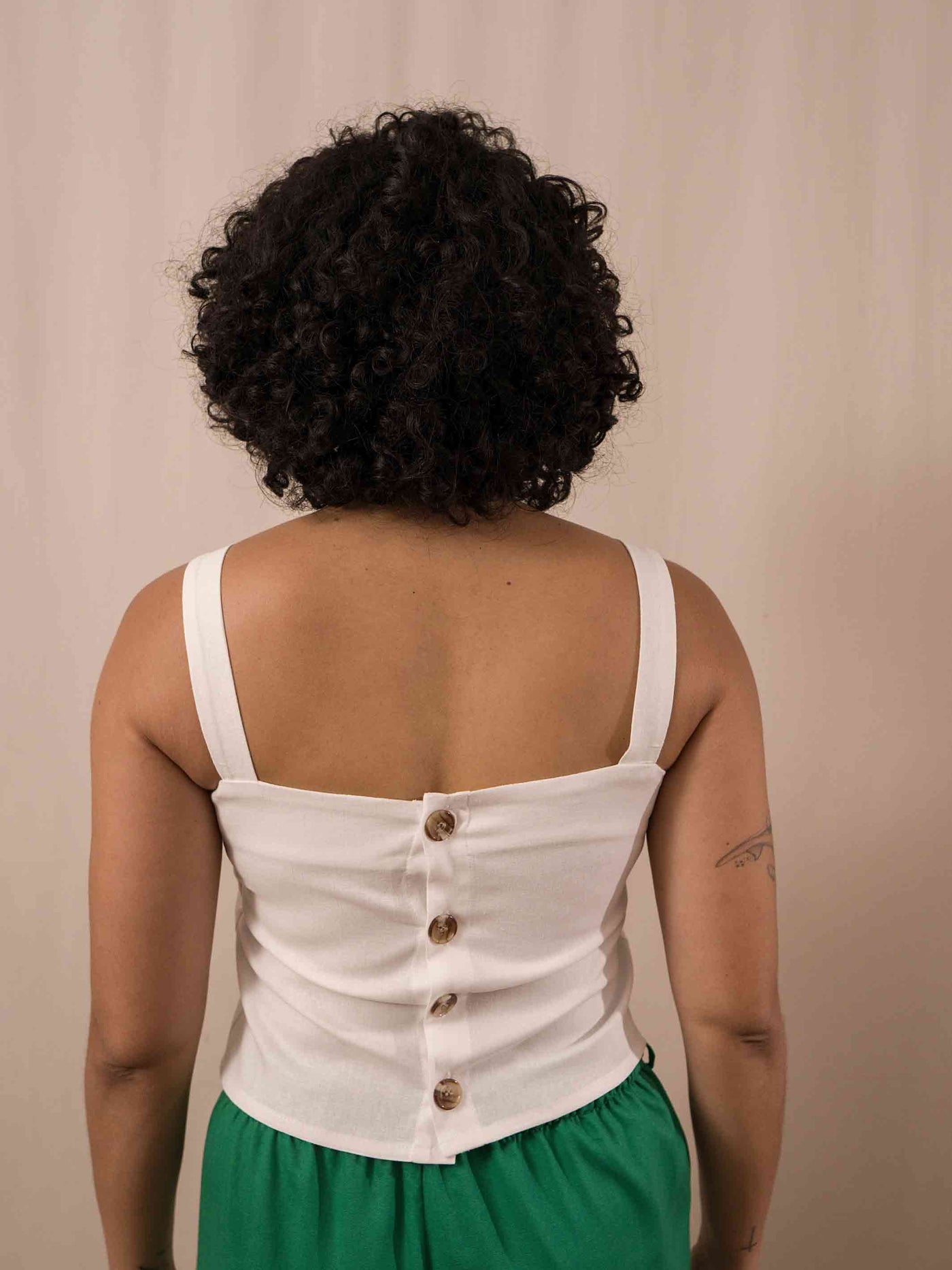 top_cropped_linho_branco_feminina_duas-design_moda-autoral_branco