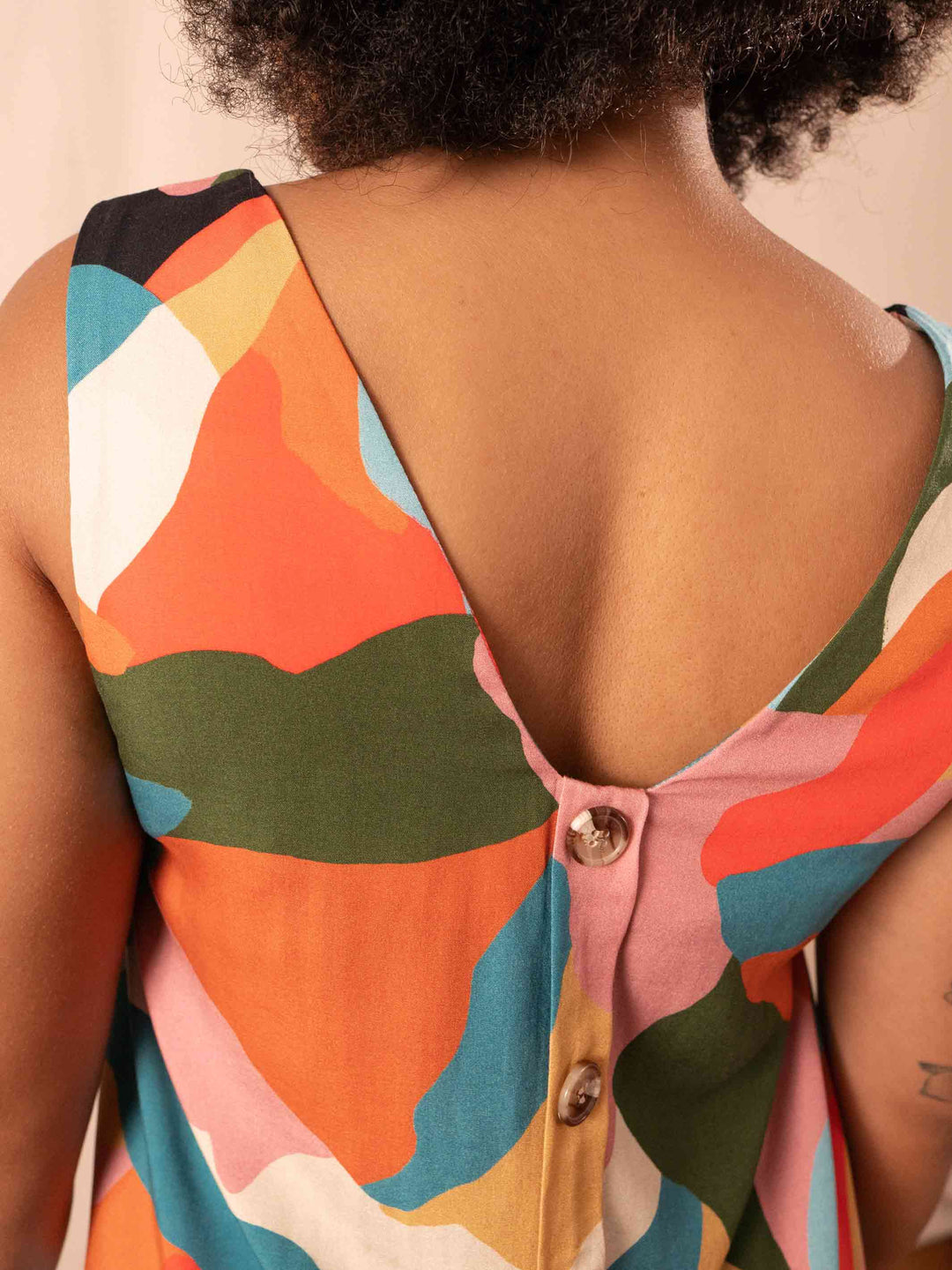     vestido_curto_estampado_duas-design_moda-autoral_montanhas_