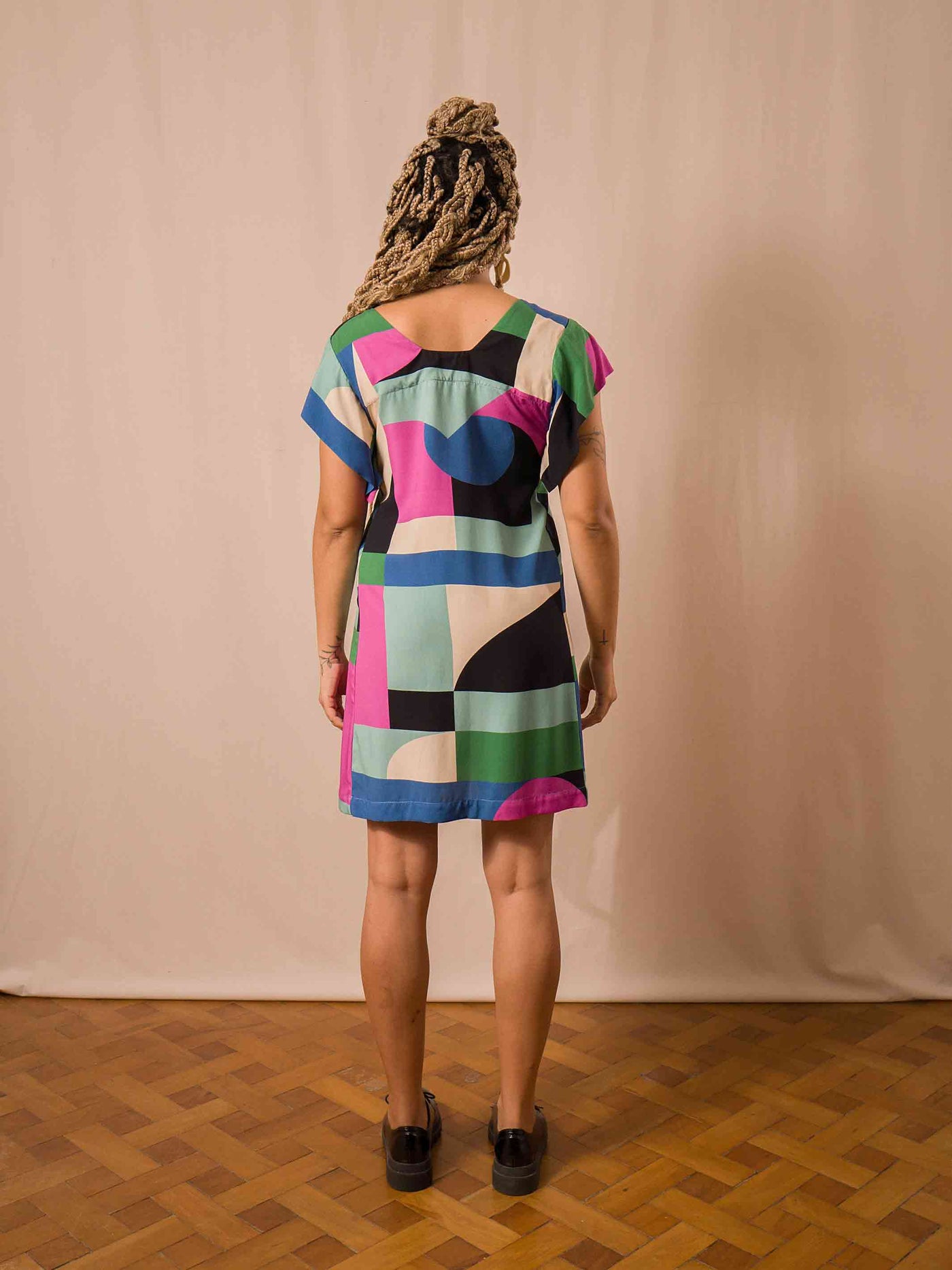 vestido_curto_feminino_estampado_duas-design_moda-autoral
