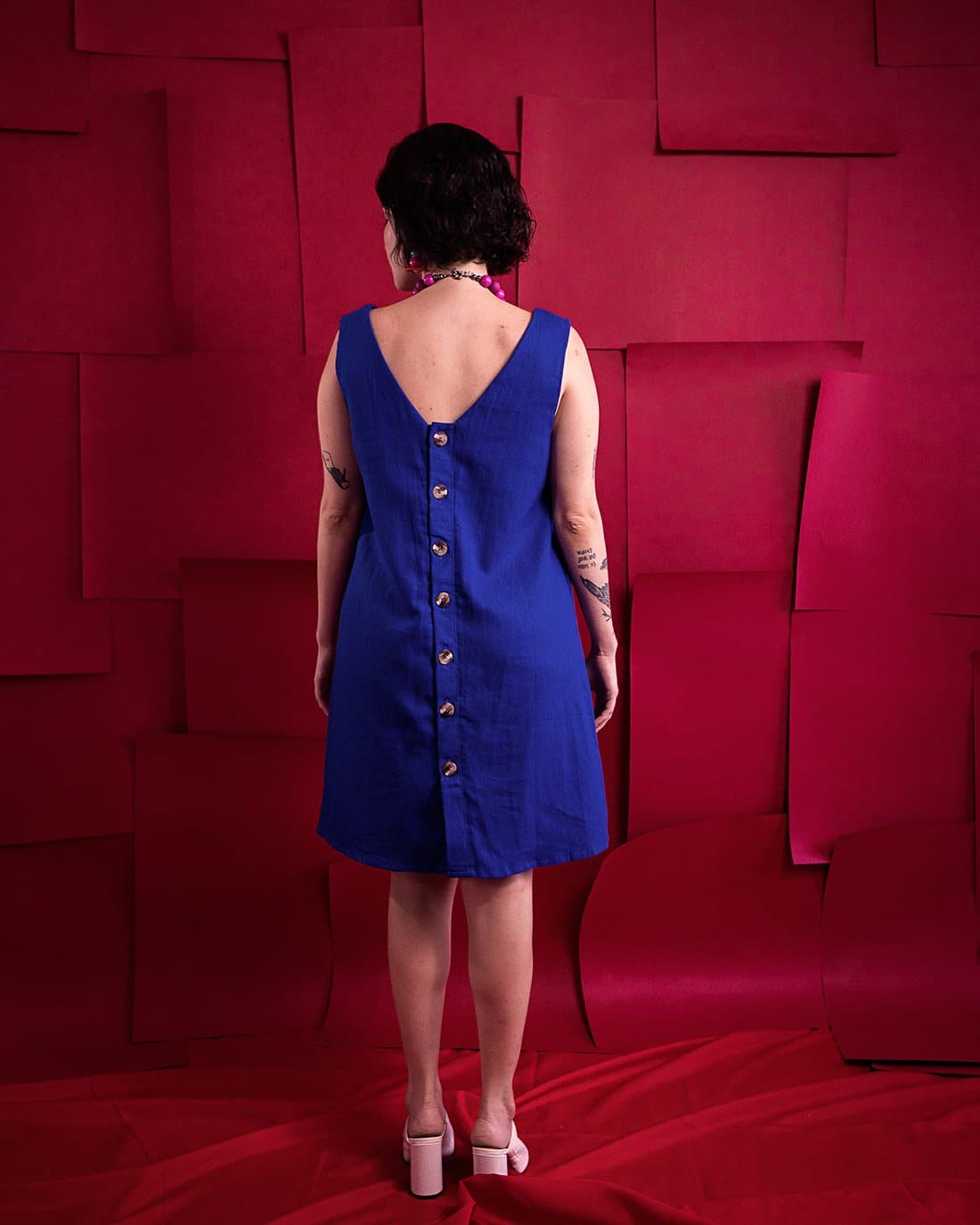 vestido_curto_linho_duas-design_moda-autoral_costas